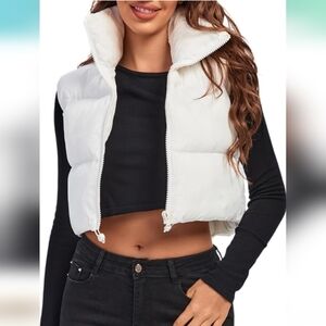 Fuinloth cropped vest NWT